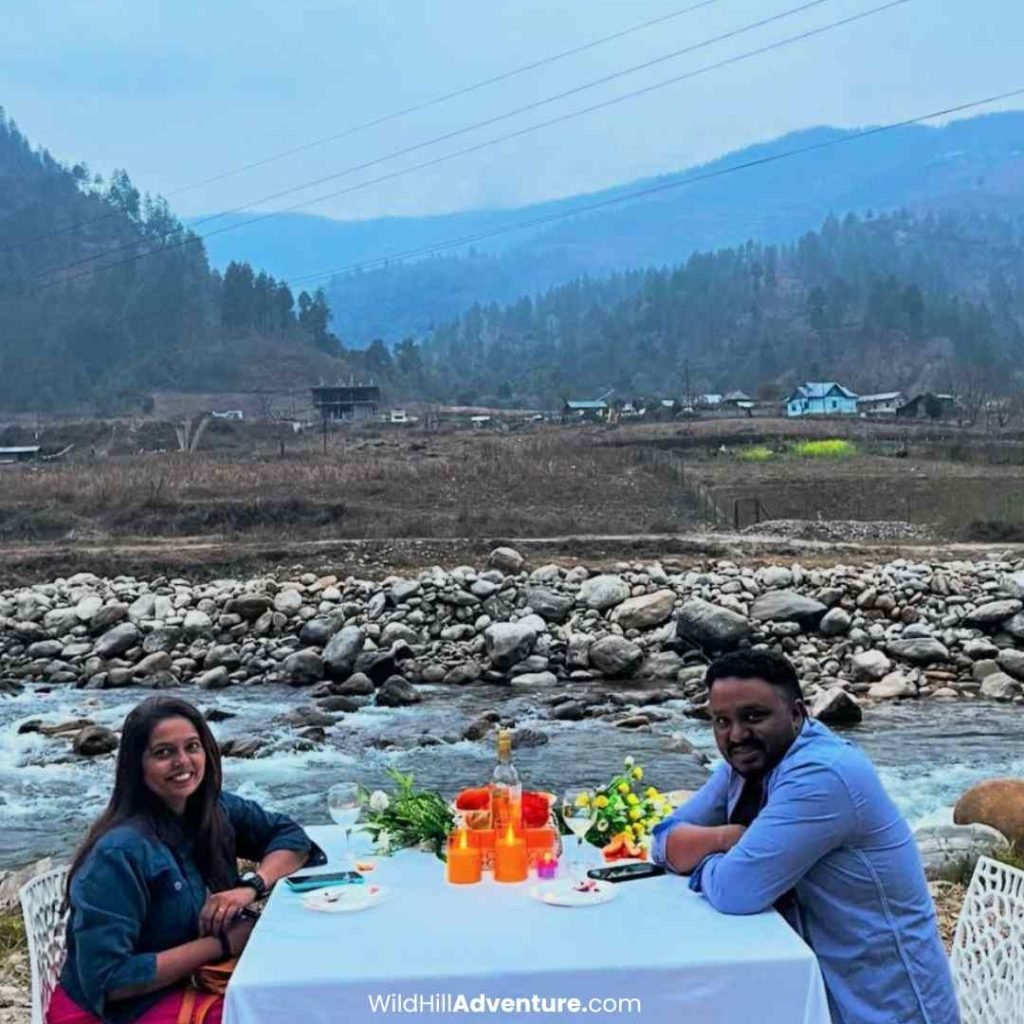 Riverside romantic Date